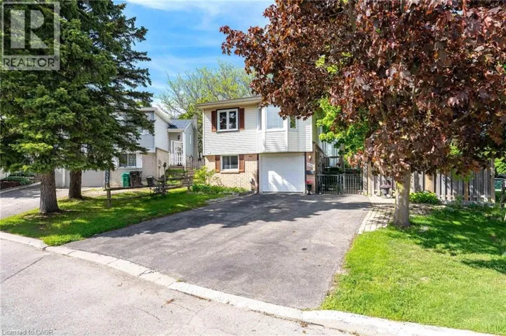 171 HERRON Place, Waterloo, Ontario N2T1H2