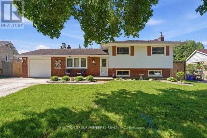 27 STORMONT DRIVE, London South (South T), Ontario N5Z3Z4