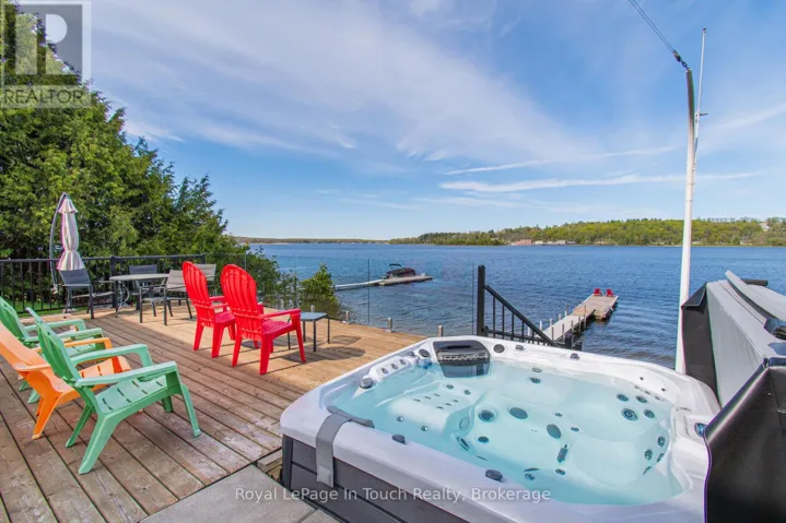 441 CHAMPLAIN ROAD, Penetanguishene, Ontario L9M1S5