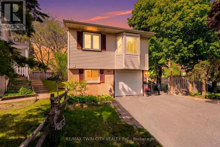 171 HERRON PLACE, Waterloo, Ontario N2T1H2