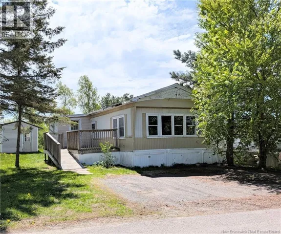 6 Crestview Court, Fredericton, New Brunswick E6B6M6