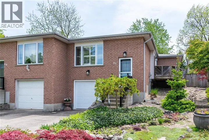 82 OLD HURON Court, Kitchener, Ontario N2L1L7