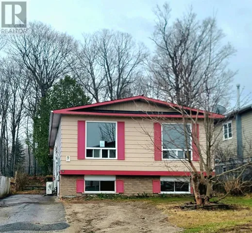 9 Lisbon RD, Elliot Lake, Ontario P5A3N9