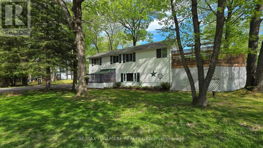 114 MACROSTIE LANE, Ottawa, Ontario K0A3M0