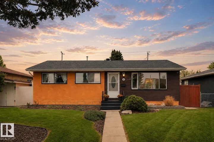 5203 103 AV NW NW, Edmonton, Alberta T6A0T1