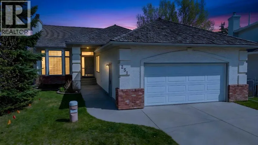 251 Hampshire Place NW, Calgary, Alberta T3A4Y7