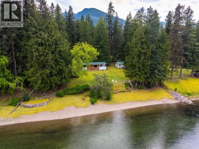 7397 Baxendale Road, Procter, British Columbia V1L6R5