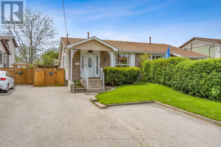 21 ALLAN DRIVE, St. Catharines (Fairview), Ontario L2N5S4