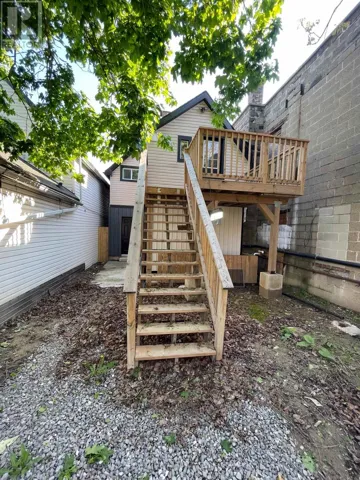 759 BARTON STREET E, Hamilton (Stipley), Ontario L8L3A9