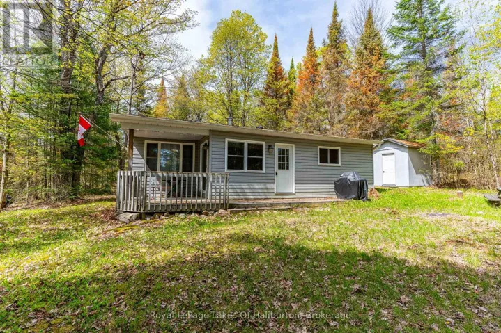 1099 YELLOW ROCK DRIVE, Highlands East (Glamorgan), Ontario K0M1R0
