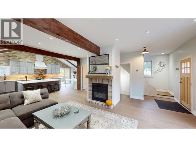 1925 Kootenay Avenue, Rossland, British Columbia V0G1Y0