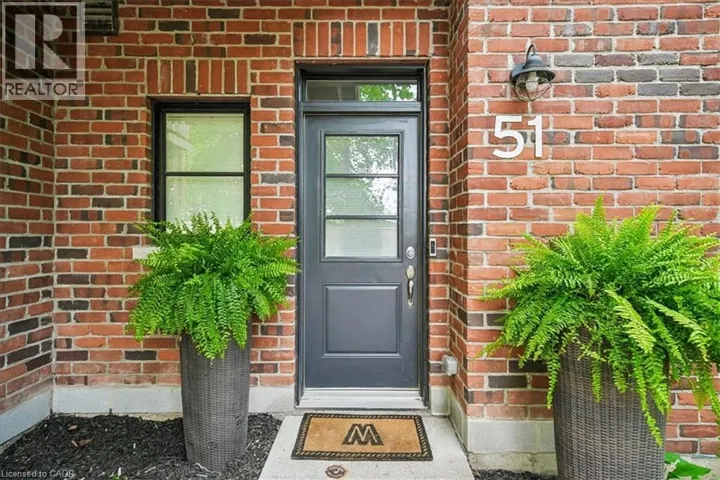 70 PLAINS Road W Unit# 51, Burlington, Ontario L7T0B6