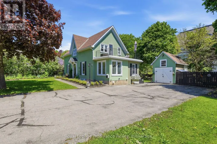 195 MACLELLAN AVENUE, Quinte West (Trenton Ward), Ontario K8V5J5