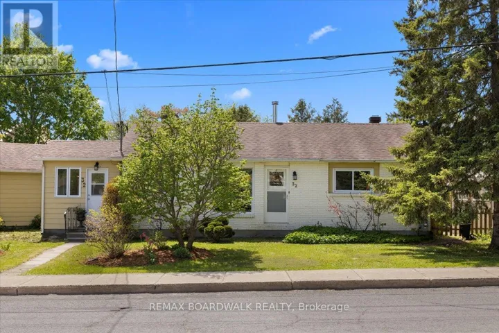 32 MARTIN STREET S, Mississippi Mills, Ontario K0A1A0