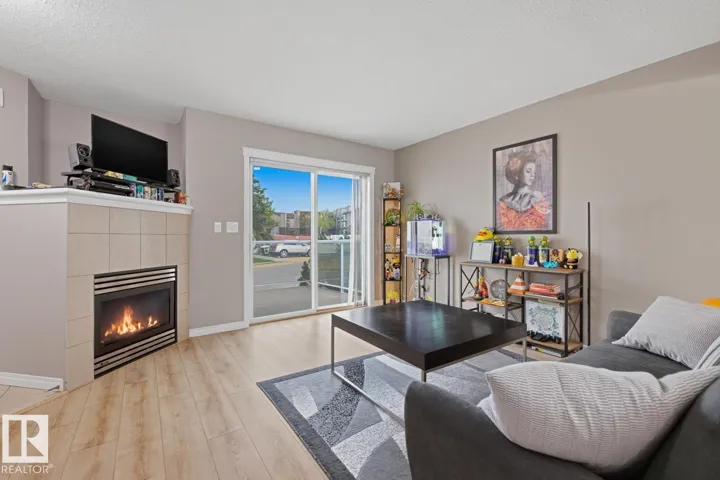 #6 2505 42 ST NW, Edmonton, Alberta T6L7G8