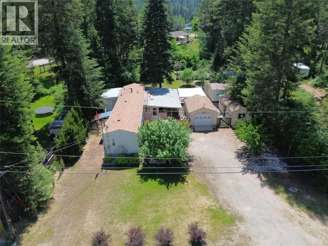 1558 Thompson Road, Christina Lake, British Columbia V0H1E0