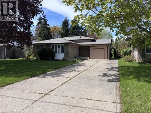 3 GOVERNOR SIMCOE Drive, St. Catharines, Ontario L2N3J1