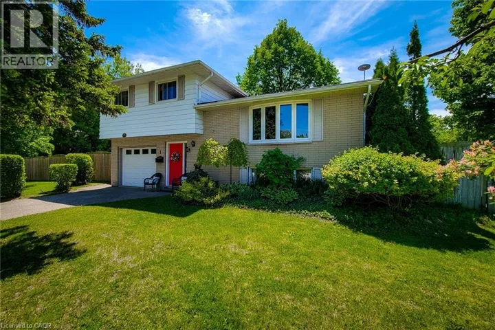 1 GREENWOOD Avenue, Cambridge, Ontario N1R2Y2