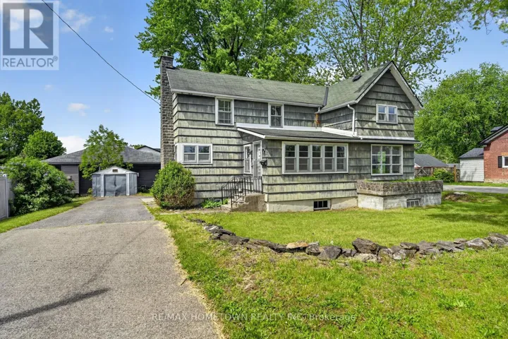40 CENTRE STREET, Brockville, Ontario K6V5S5