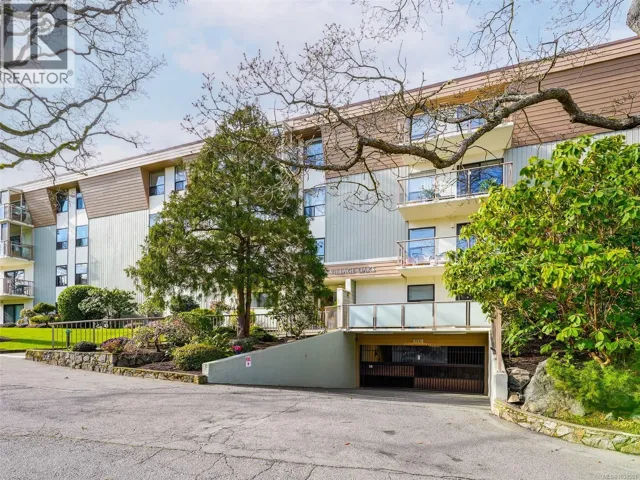 303 2125 Oak Bay Ave, Oak Bay, British Columbia V8R1G1