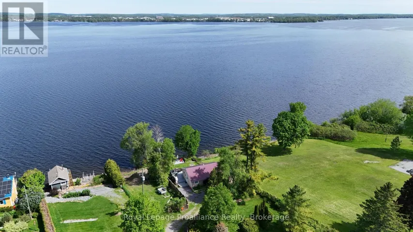 20 BONTER'S LANE, Prince Edward County (Ameliasburg Ward), Ontario K0K1L0