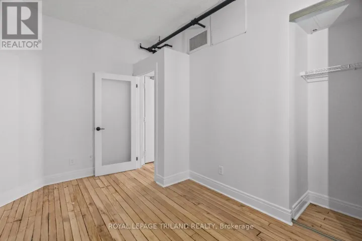 204 - 330 CLARENCE STREET, London East (East K), Ontario N6A6H6