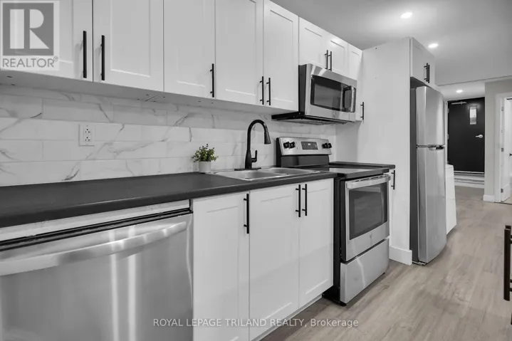 1 - 425 MCKENZIE AVENUE, London South (South F), Ontario N6C1V5