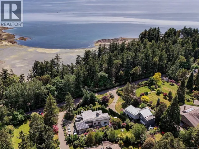 596 Towner Rd, North Saanich, British Columbia V8L5L8