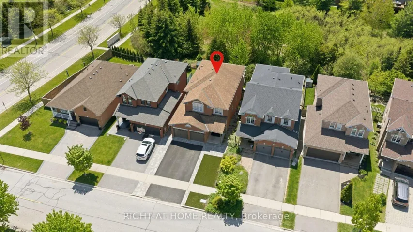 182 MOWAT CRESCENT, Halton Hills (Georgetown), Ontario L7G6A4