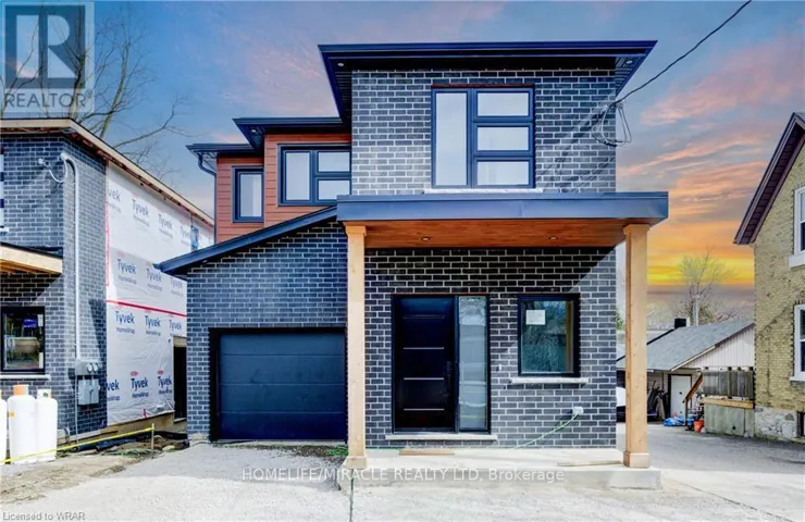 2-LOWER - 160 WEBER STREET W, Kitchener, Ontario N2H4A4