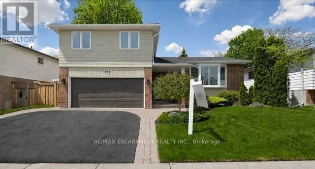 1365 ESTER DRIVE, Burlington (Tyandaga), Ontario L7P1L4