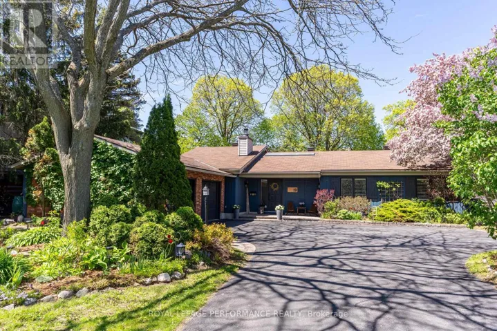 19 COLLEY STREET, Ottawa, Ontario K2J3Z7