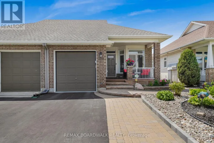 725 CABRIS CRESCENT, Ottawa, Ontario K4A0T6