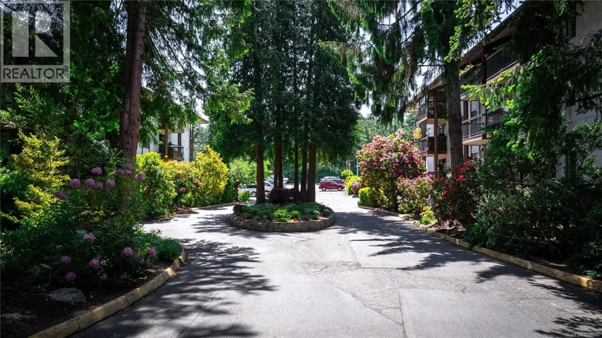 118 1009 Mckenzie Ave, Saanich, British Columbia V8X4B1