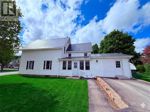 128 Houlton Street, Woodstock, New Brunswick E7M1Y9