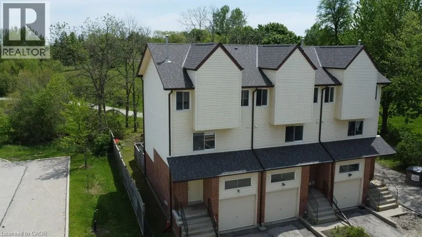 1085 QUEENS Boulevard Unit# 13, Kitchener, Ontario N2M1B9