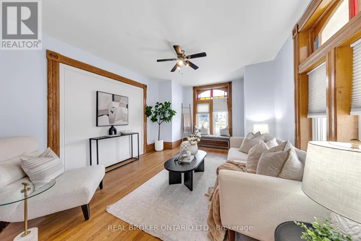 MAIN - 52 VICTORIA AVENUE N, Peterborough (Northcrest Ward 5), Ontario K9H4W1