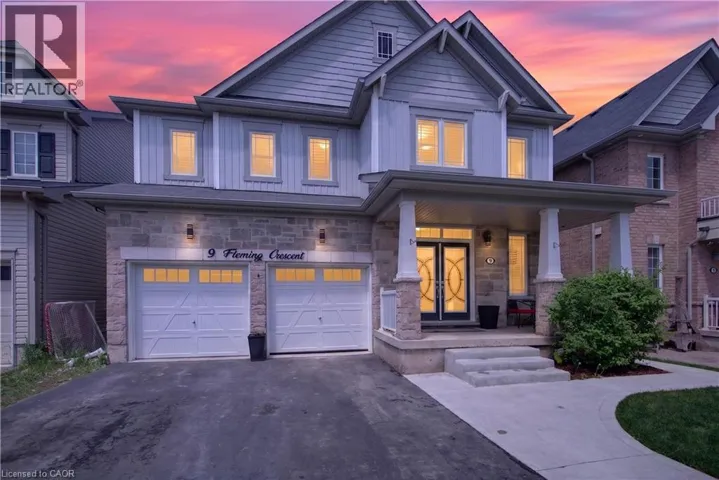 9 FLEMING Crescent, Caledonia, Ontario N3W1E1