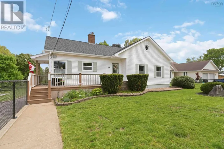 10 Connaught Ave Avenue, Middleton, Nova Scotia B0S1P0
