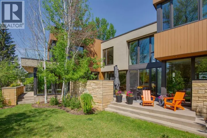 3038 4 Street SW, Calgary, Alberta T2S1X8