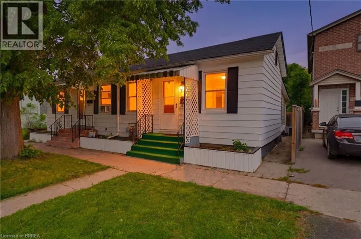 12 MARLBOROUGH Street, Brantford, Ontario N3T2R8