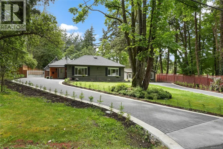 5470 Alderley Rd, Saanich, British Columbia V8Y1X8