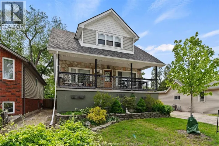 549 CLOVER, Windsor, Ontario N8P1C5