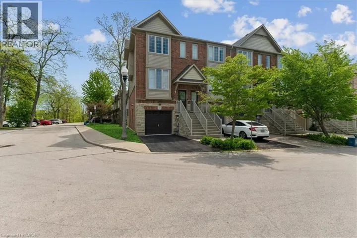 30 CHAPMAN Lane, Hamilton, Ontario L9G0A5