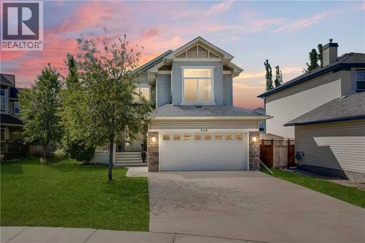 249 West Lakeview Place, Chestermere, Alberta T1X1K4