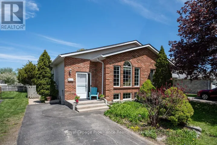 611 BARNSLEY CRESCENT, Kingston (City SouthWest), Ontario K7M8X4