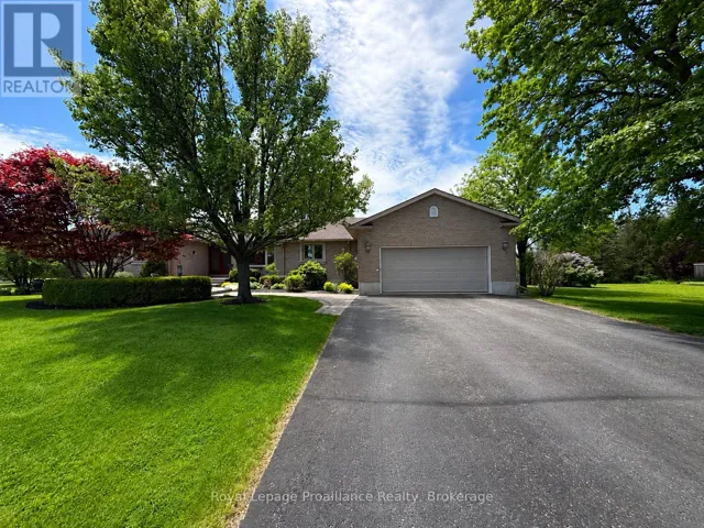 100 BAY BREEZE STREET, Prince Edward County (Ameliasburg Ward), Ontario K8N0L4