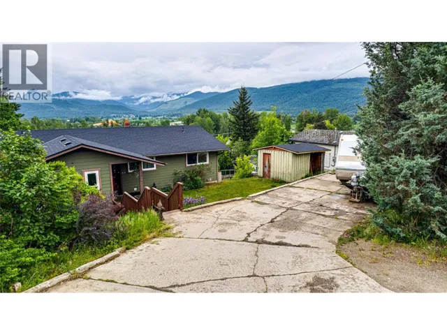 2025 Catt Avenue, Lumby, British Columbia V0E2G0