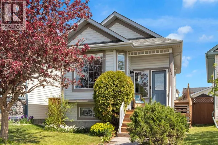 131 Country Hills Way NW, Calgary, Alberta T3K4W3