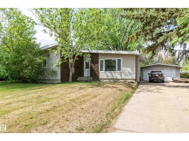 4 CRANE RD, Sherwood Park, Alberta T8A4H5
